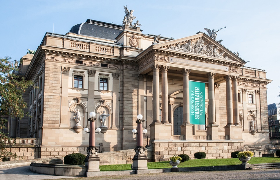 Blick auf das Hessische Staatstheater Wiesbaden